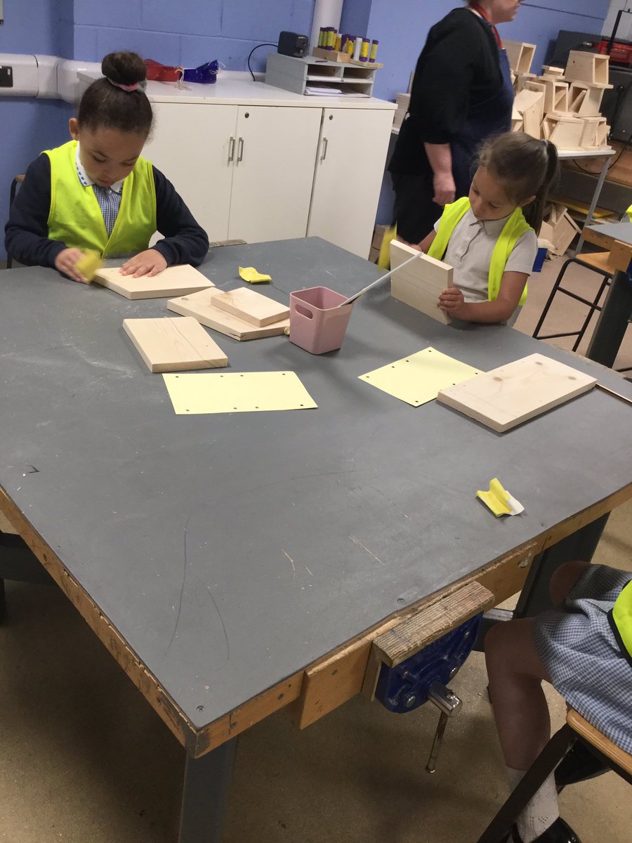 Murdishaw West YF tweet media