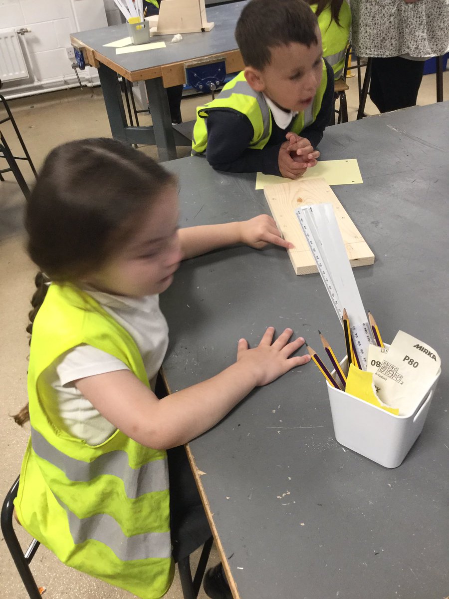 Murdishaw West YF tweet media