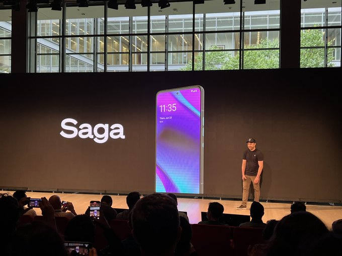Degenapus's tweet photo. Pre-ordering now.. 
To sweep all your girlfriends' numbers. 
Going to need the Solana Burner phone for this. 
#WenWalletDrainerApp
🐙🧹
#NFT #SOL #SolanaNFTs #NFTNYC2022 #nftart https://t.co/auyGaAhjJm