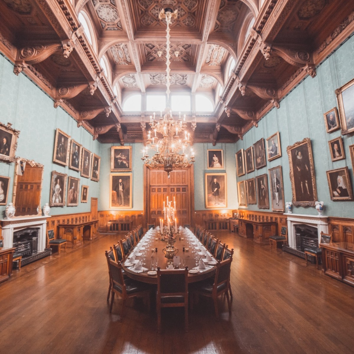 KnowsleyHall's tweet photo. Did you know that our magnificent State Dining Room made an appearance in the @ITV drama The Ipcress File 🎬
#filmlocation #ipcressfile #filminglocations #behindthescenes #filming #filmingcrew #liverpoolfilminglocations #uniquefilmlocations  #transformationtuesday https://t.co/jS5ZBvc7kp