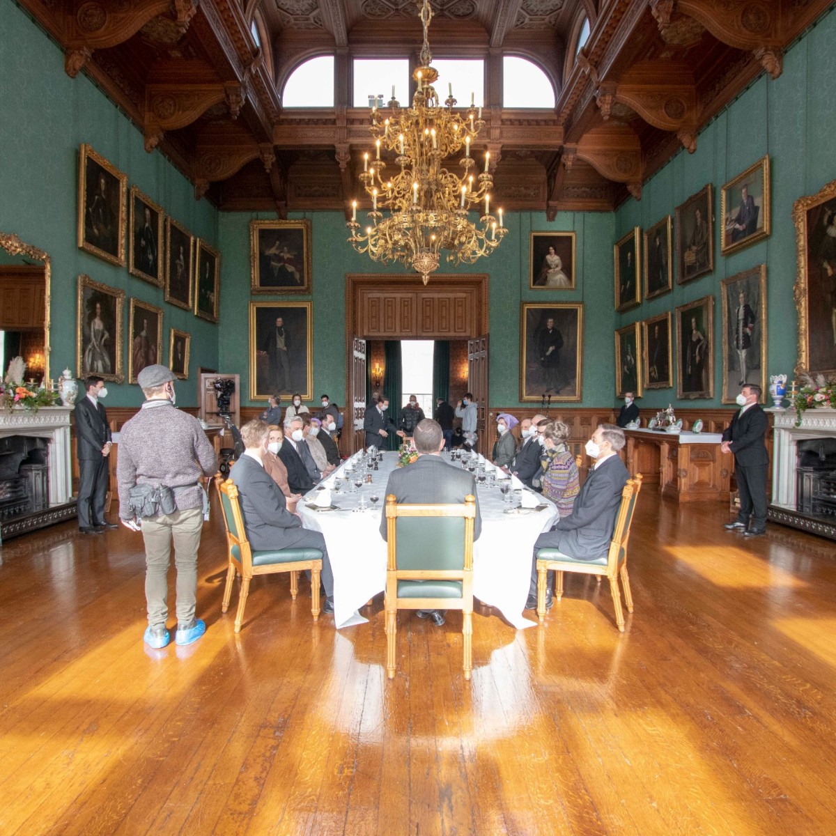 KnowsleyHall's tweet photo. Did you know that our magnificent State Dining Room made an appearance in the @ITV drama The Ipcress File 🎬
#filmlocation #ipcressfile #filminglocations #behindthescenes #filming #filmingcrew #liverpoolfilminglocations #uniquefilmlocations  #transformationtuesday https://t.co/jS5ZBvc7kp