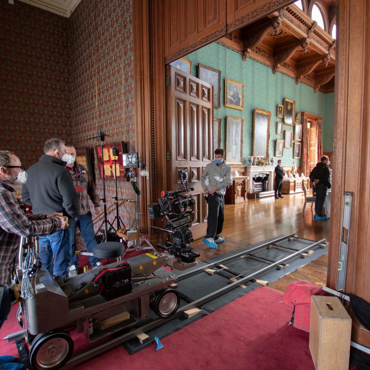 KnowsleyHall's tweet photo. Did you know that our magnificent State Dining Room made an appearance in the @ITV drama The Ipcress File 🎬
#filmlocation #ipcressfile #filminglocations #behindthescenes #filming #filmingcrew #liverpoolfilminglocations #uniquefilmlocations  #transformationtuesday https://t.co/jS5ZBvc7kp
