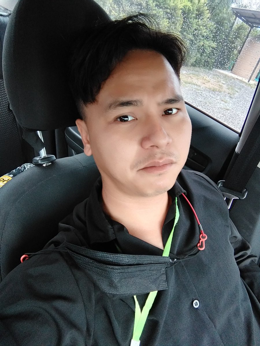 Lll_manssr's tweet photo. บรรยากาศน่านอนจัง...😅😅 #สวัสดีเมืองจัน #จันทบุรี #ฝนตก https://t.co/Xjx8dEYsE1