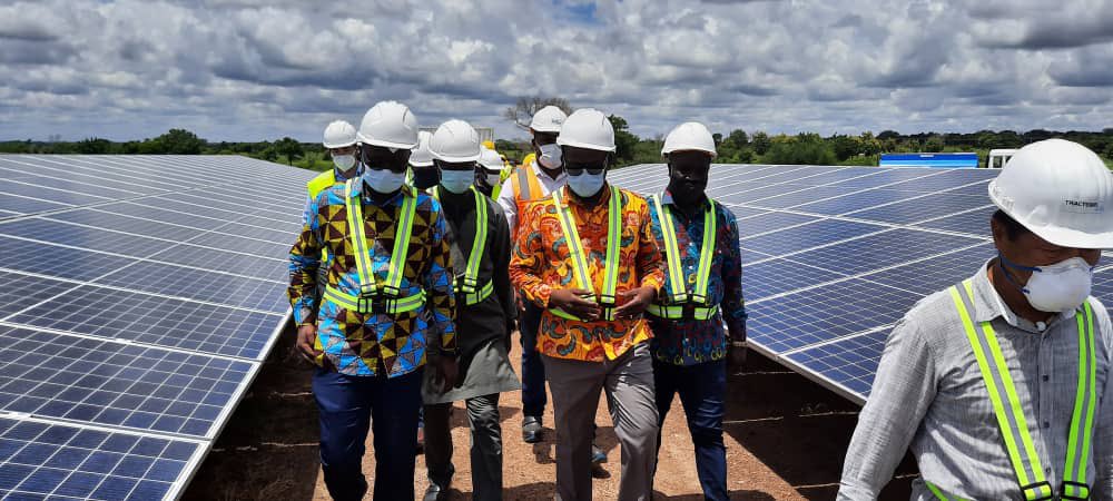 yabbanx's tweet photo. GHANA GOES GREEN THROUGH HYBRID-RENEWABLE ENERGY SOURCE 

The Bui Power Authority has added 50MW of solar energy onto Ghana’s Electricity National Grid as of the end of April 2021. 
#KeepingTheLightsOn https://t.co/7h7l4f4cEA