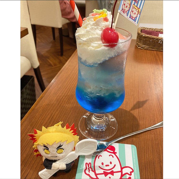 nanairo_green7's tweet photo. オサムグッズの最大級ポップアップストアのOSAMU GOODS STORE に行ってきた。
オサムグッズといえばミスドのノベルティ欲しさに通ったな。
このレトロポップなイラストが好き✨
暑くてクリームソーダが美味しかった☺️
#オサムグッズ #原田治 #OSAMUGOODSSTORE https://t.co/EXlQUCK89G