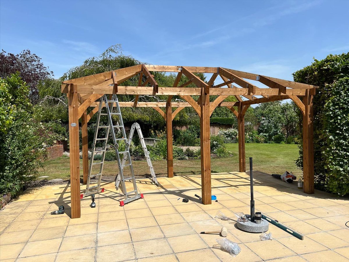 bclandscapesuk's tweet photo. #outdoorspace https://t.co/CbLuAlctJT