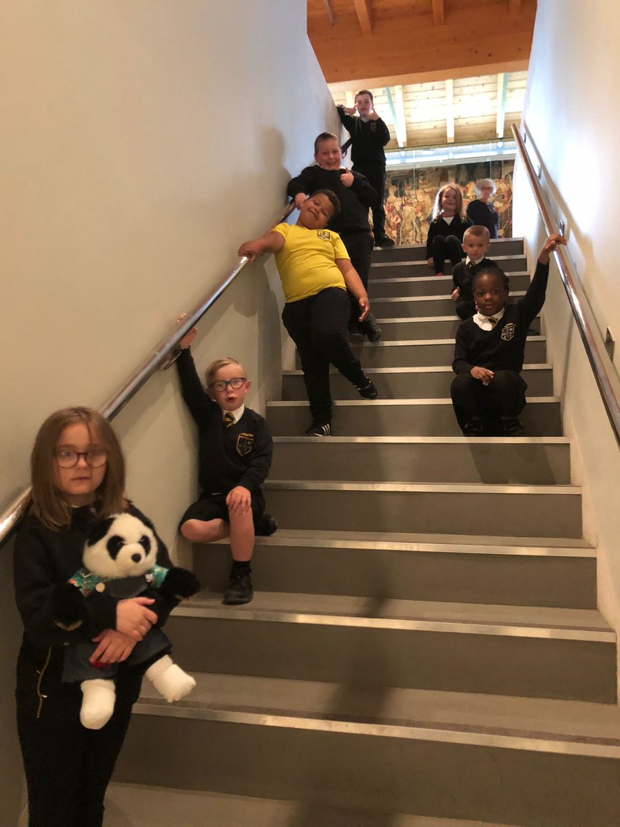 TheHiveStBen's tweet photo. @StBenedictsPS @GlasgowNurture The Hive summer trip was so much fun ! The Burrell collection and fun in the sun ☀️ https://t.co/oHrW4hOpsa