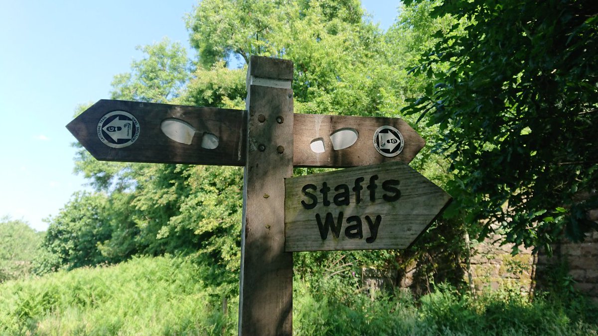 Bambigoesforth's tweet photo. A #fingerpost for #FingerpostFriday from our walks in #Staffordshire this week, this time on the Staffordshire Way #LeekWeek #summer #walking https://t.co/FvailXP2WM