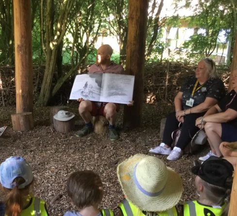 bramley_park's tweet photo. Nursery had a wonderful time on their trip to Skelton Grange.  We investigated the story 'We're going on a bear hunt' by playing in tunnels, caves, and bridges.  After a picnic lunch in their stunning grounds, we played in the woods. https://t.co/29aGnEe1e2