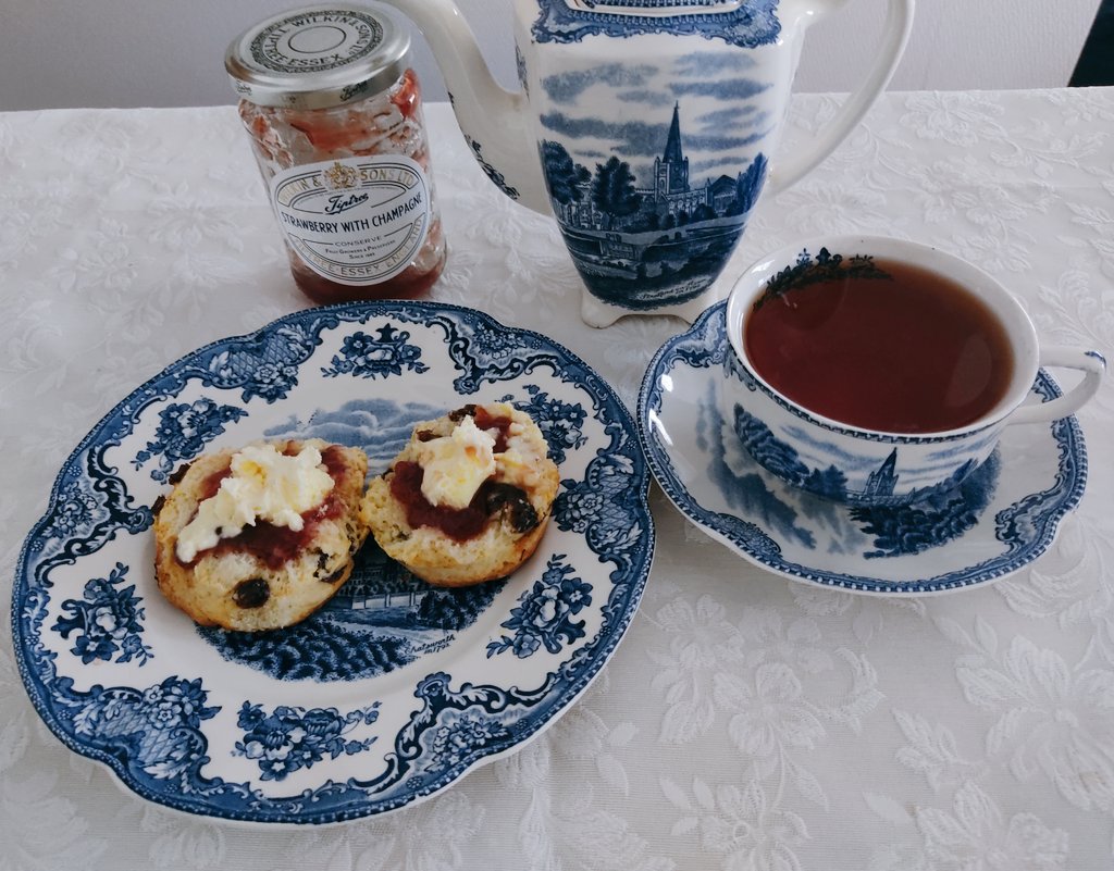 フィーユ・ブルーさんのダージリンBOP
ジャム買いに行かなきゃ🍓

#NationalCreamTeaDay