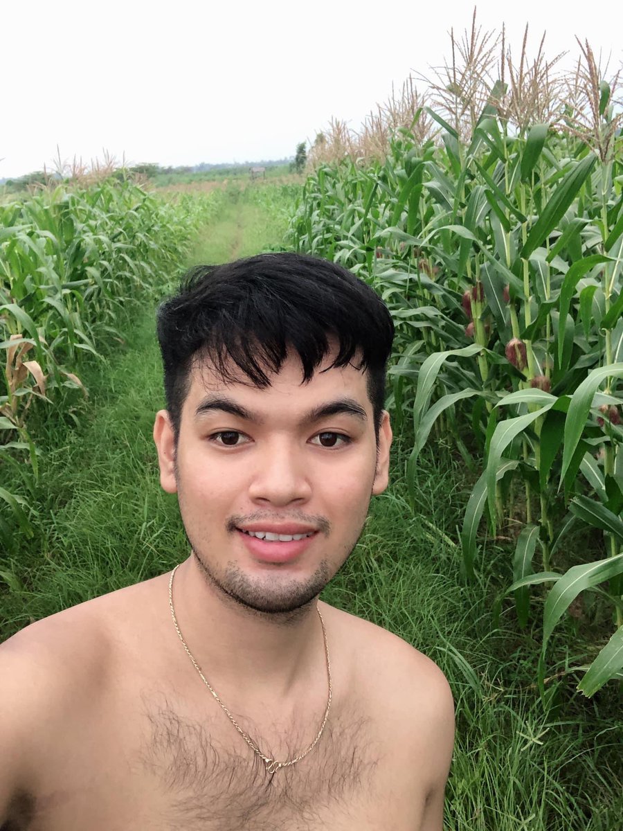 Yuth55840544's tweet photo. យើងកូនអ្នកស្រែ គ្មានអ្នកឆាតមួយទេ🥹 https://t.co/XBAxdqLUm3