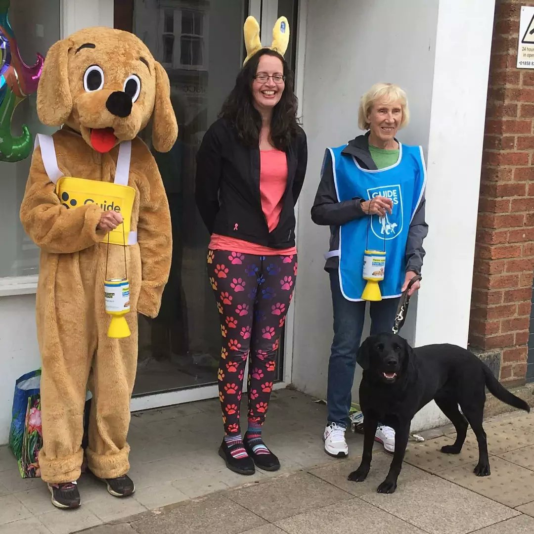 LeicsGuideDogs's tweet photo. Thanks to your donations, our lovely volunteers and dogs, we managed to raise £923.25 for @guidedogs in #MarketHarborough last Saturday with only a few showers! #GuideDogsFamily #GuideDogsForTheBlind #GuideDogsUK #leicestershire #VisualImpairment #VisuallyImpaired #BritishWeather https://t.co/s9ojugFCiF