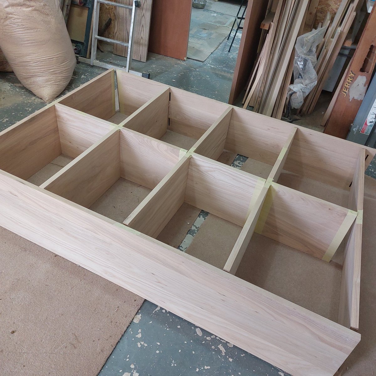 somersetlurcher's tweet photo. Wish me luck. Just about to start gluing this Ash bookcase up. Managed some components yesterday before it got too hot to continue. Hoping to have it assembled before 11.
#furnituredesign
#furnituremaker
#surreyhillsfurnituremaker
#surreyfurnituremaker
#bespokebookcase https://t.co/AE9owxTKrl