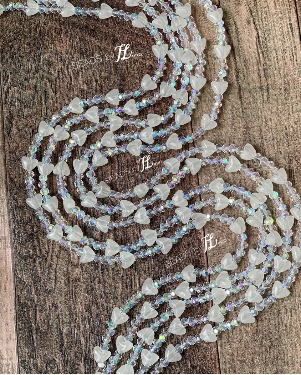 beadsbytlpro's tweet photo. ESSENCE GLOW 
1800/strand 
- 500 extra for sizes above 35”
- Prices are per strand 
- A strand goes round the waist once #showingoffherbody https://t.co/pqxMGqiGGT