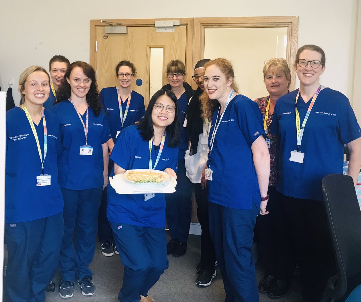 End of dietitians week celebration- of course there has to be cake 🎂 #DW2022 @BDA_Dietitians @AlderHey