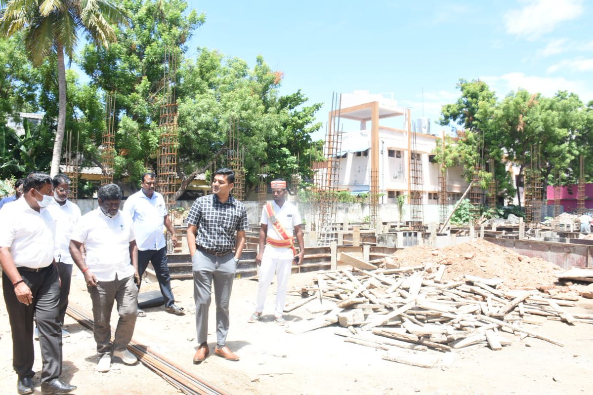 திருச்சிராப்பள்ளி மாநகராட்சி சீர்மிகு நகரத்திட்டப்பணி - மாநகராட்சி 4 வது வார்டு குழு அலுவலகத்திற்குட்பட்ட  வார்டு எண் .53  குதுப்பாப்பள்ளம் பகுதியில் பசுமை கட்டிடம் (Green Bullding Concept) அமைப்புடன் (1/2)