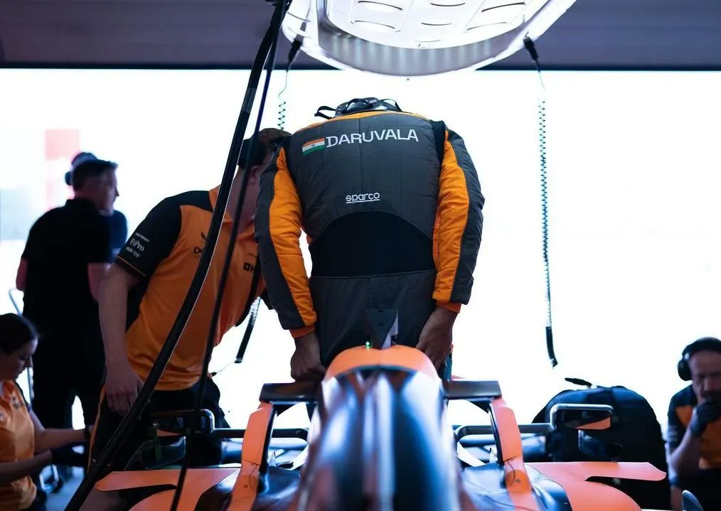 Jehan_Updates's tweet photo. @DaruvalaJehan has successfully completed his first ever F1 testing with @McLarenF1 and joined a very elite group of Indian's to drive a Formula 1 car. 
We are proud of him and we believe this is just the beginning!!!

#saddaplan #JehanToF1 #mclaren #F1 #Silverstone #RoadToF1 https://t.co/TKyOtEaXzh