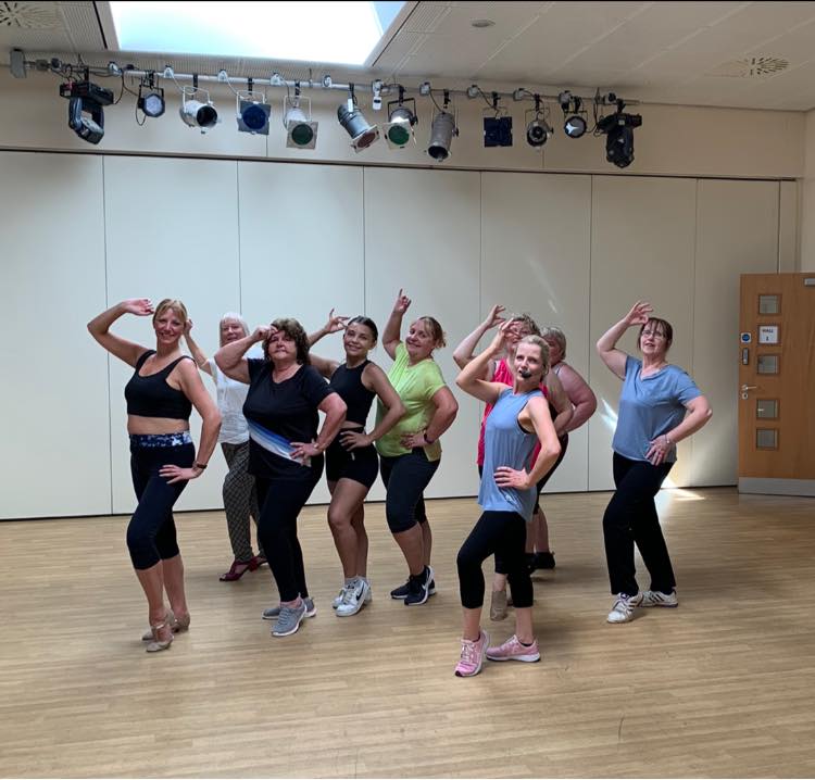Fit_Steps's tweet photo. This time next week, YOU could be our cover photo!
All you have to do is use the #FitStepsCoverStars when posting your class pics π―
We absolutely LOVE seeing all your classes π
https://t.co/wYYW8jIPCw
#FacebookCover #FitStepsFamily #FitStepsClass https://t.co/zdkpFYi1Tz