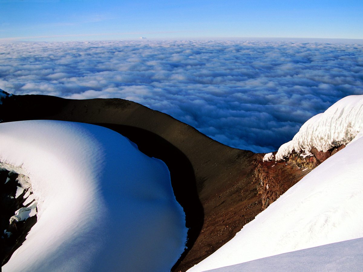 AndeanTrails's tweet photo. Ecuador's peaks are stunning year round, but when is the best time to go and which peak to choose? 

Read our latest blog to find out more!
https://t.co/ZqANz1EvaA

#ecuador #mountaineering #cotopaxi #chimborazo #challengeyourself2022 https://t.co/T4CU5uNpTX