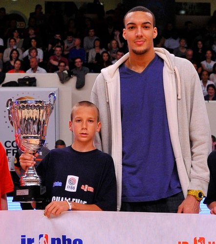 Félicitations à Hugo Besson, premier vainqueur du Challenge Benjamin(e)s (c'était en 2014) à avoir été drafté en NBA ! <a href="/ffbasketball/">Fédération Française de BasketBall</a> <a href="/jrnba/">Jr. NBA/Jr. WNBA</a>