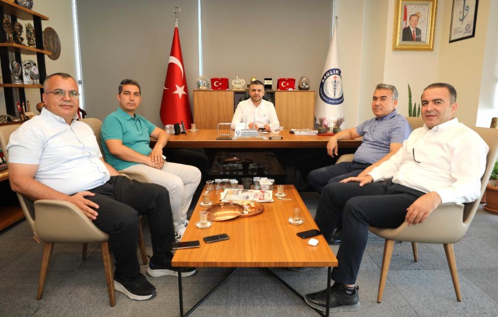Samsat Belediyesi (@samsatbelediye1) on Twitter photo Hemşehrilerimizin önemli makamlarda olması bizim için gurur verici. SAĞLIKSEN Genel Başkan Yard. <a href="/yasinbarutcu02/">Yasin Barutcu</a> 'da onlardan biri.
Makamındaki ziyaretimiz sırasında bizlere ilgi ve alakası çok yüksekti. Teşekkürlerimizi sunarız.
<a href="/halilfrat2/">halil fırat</a>
Adıyaman / Samsat Belediye Başkanı Hemşehrilerimizin önemli makamlarda olması bizim için gurur verici. SAĞLIKSEN Genel Başkan Yard. <a href="/yasinbarutcu02/">Yasin Barutcu</a> 'da onlardan biri.
Makamındaki ziyaretimiz sırasında bizlere ilgi ve alakası çok yüksekti. Teşekkürlerimizi sunarız.
<a href="/halilfrat2/">halil fırat</a>
Adıyaman / Samsat Belediye Başkanı