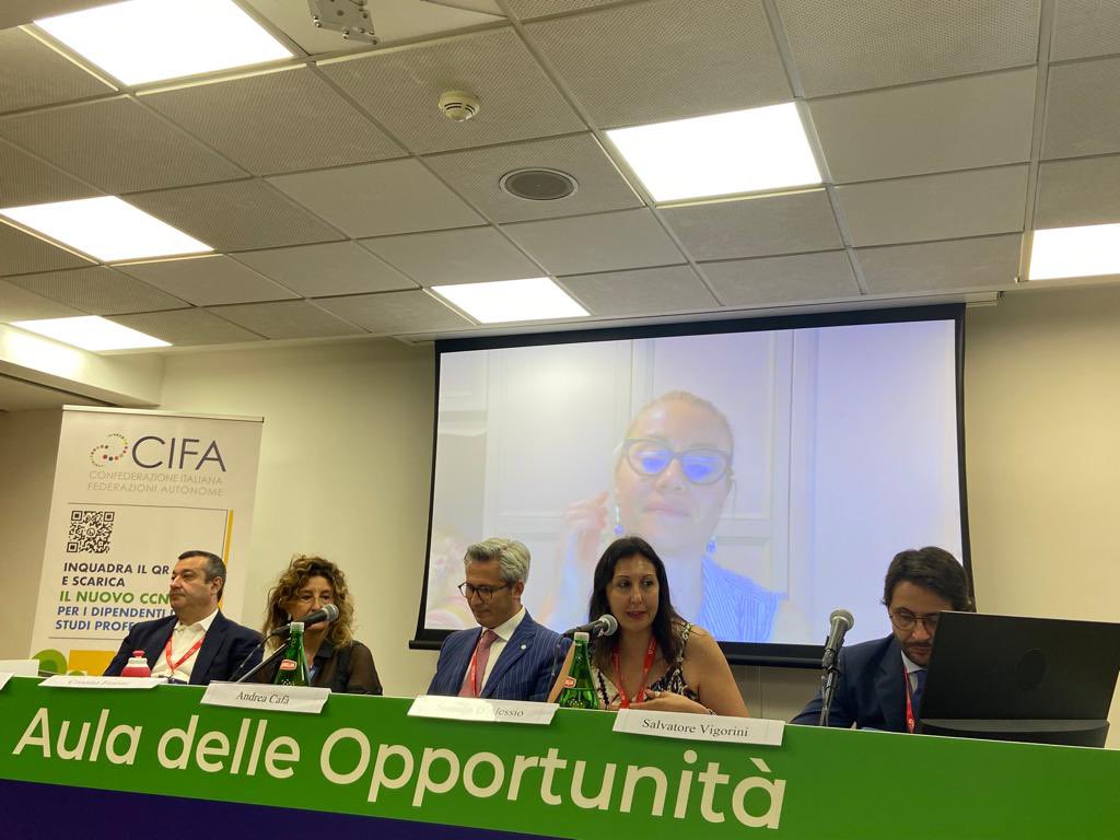 Prof.ssa Maria Giovannone, Università degli Studi Roma Tre, competenze e modernizzazione: rendere efficiente il contratto collettivo per adeguarsi alle trasformazioni del mercato di lavoro. <a href="/FestivalLavoro/">Festival Lavoro</a>