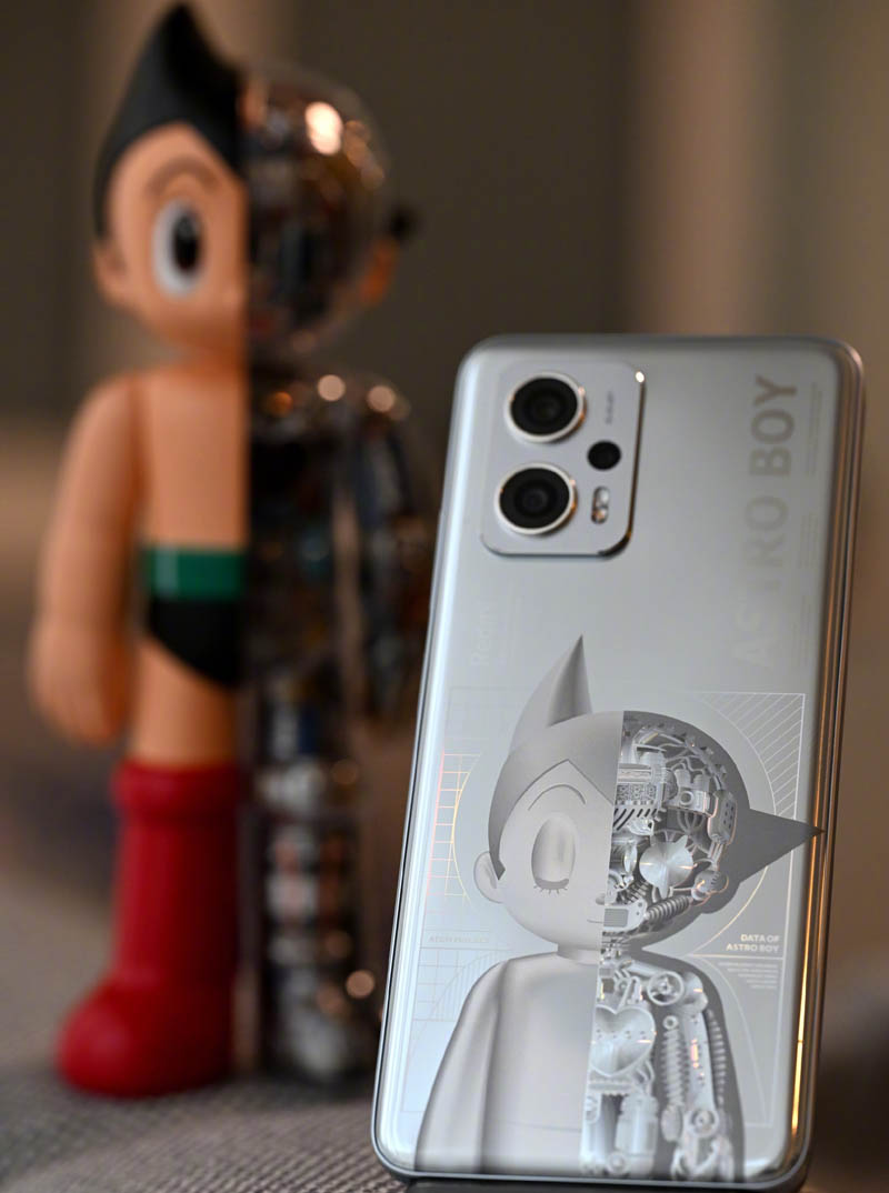 GizmoWeek's tweet photo. Redmi Note 11T Limited Edition - Astro Boy Edition
#RedmiNote11T #redmi #AstroBoy #phone https://t.co/GseLNVQ8QA