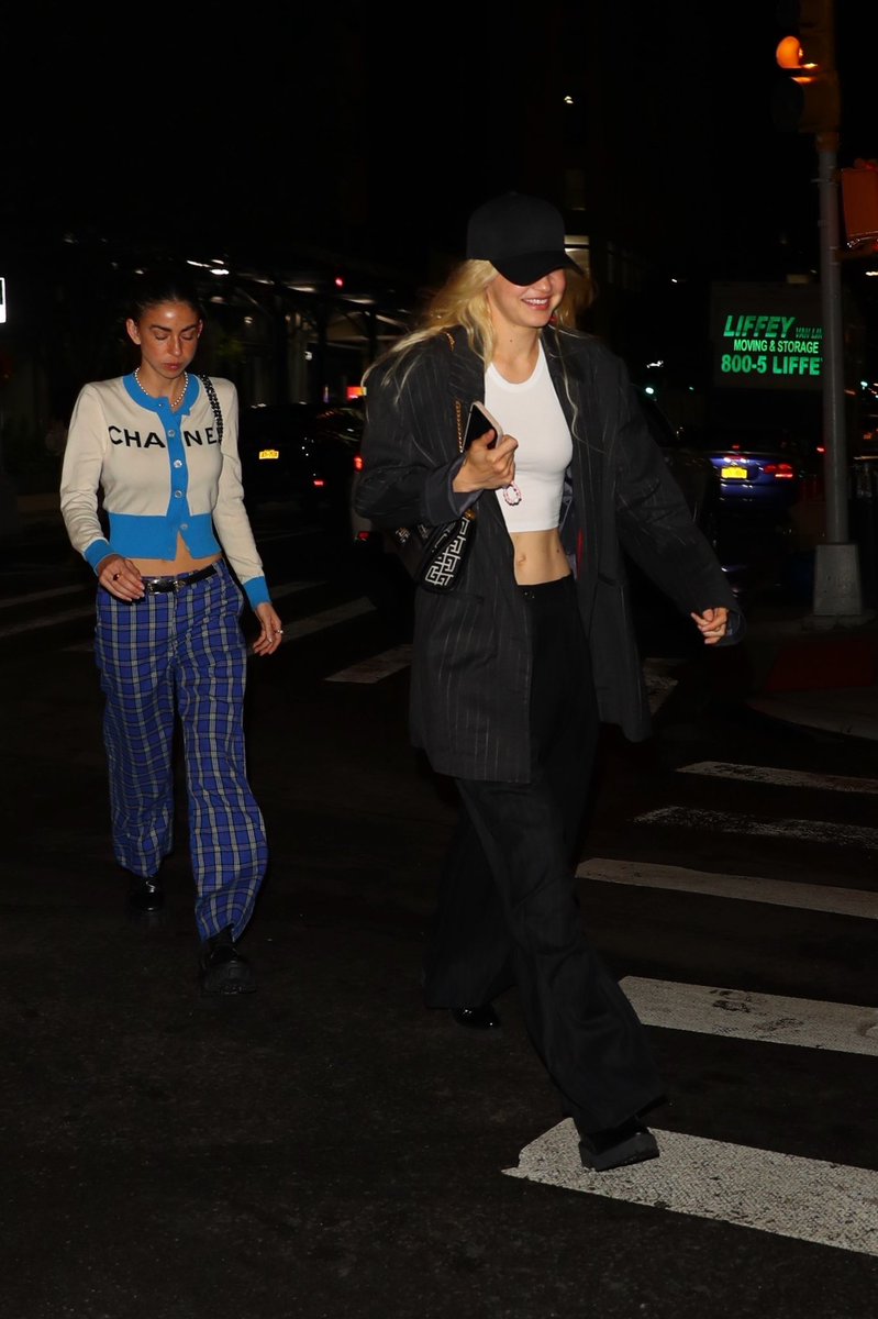 Hadid News Media tweet media