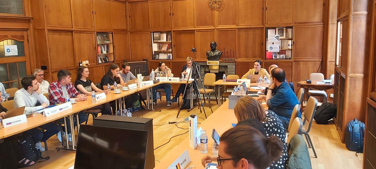 dice_h2020's tweet photo. This morning the DiCE #SummerSchool concludes with a simulation of a #EuropeanCouncil negotiation on Enhanced Cooperation with @MichaelKaeding 

Learn more: https://t.co/sMYcNbyHpi https://t.co/Xv1XHKC9WJ