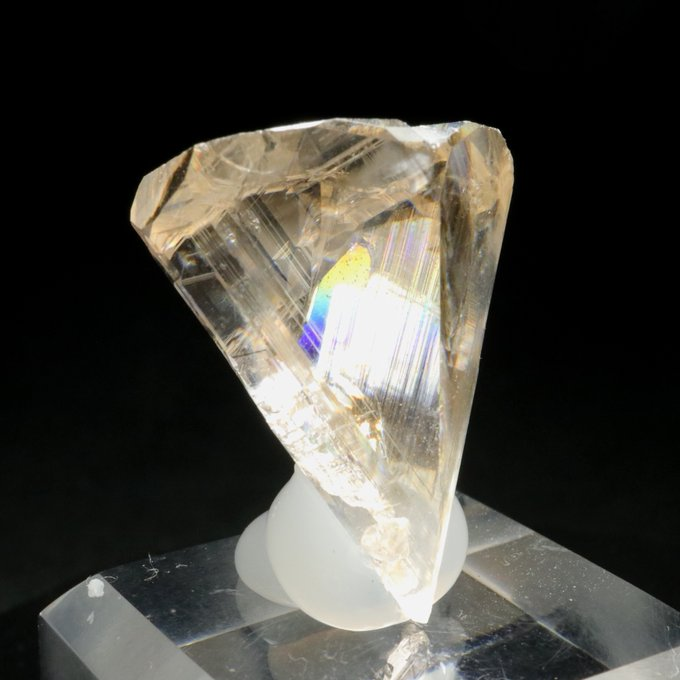 bob56300's tweet photo. TOUISSIT c'est aussi des pierres exceptionnelles #cerussite #anglesite #azurite #malacite #auplata https://t.co/BQ3OF9Gt4G