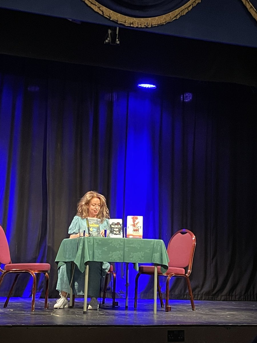 Sarah Hilary tweet media