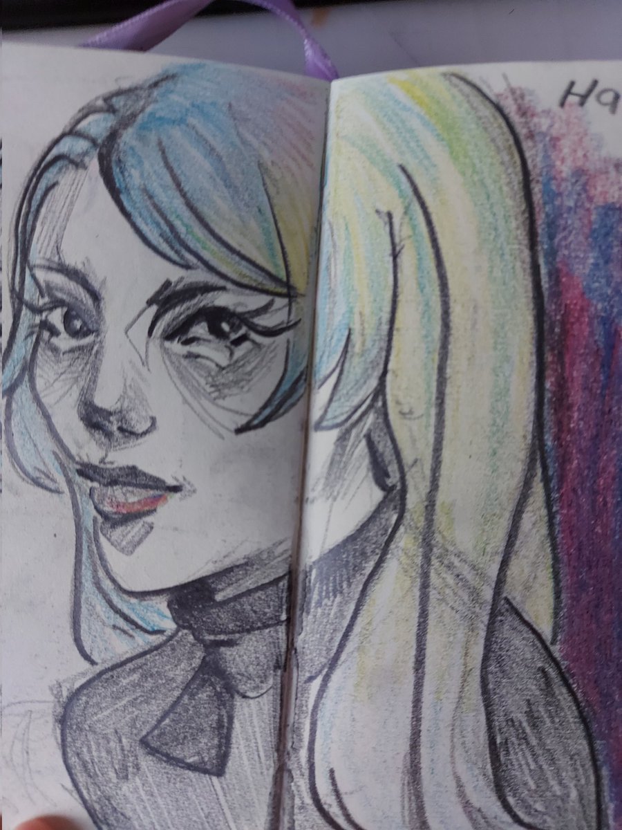 Пара набросков, вместо полноценных работ 
#art #sketch #ArtistOnTviter