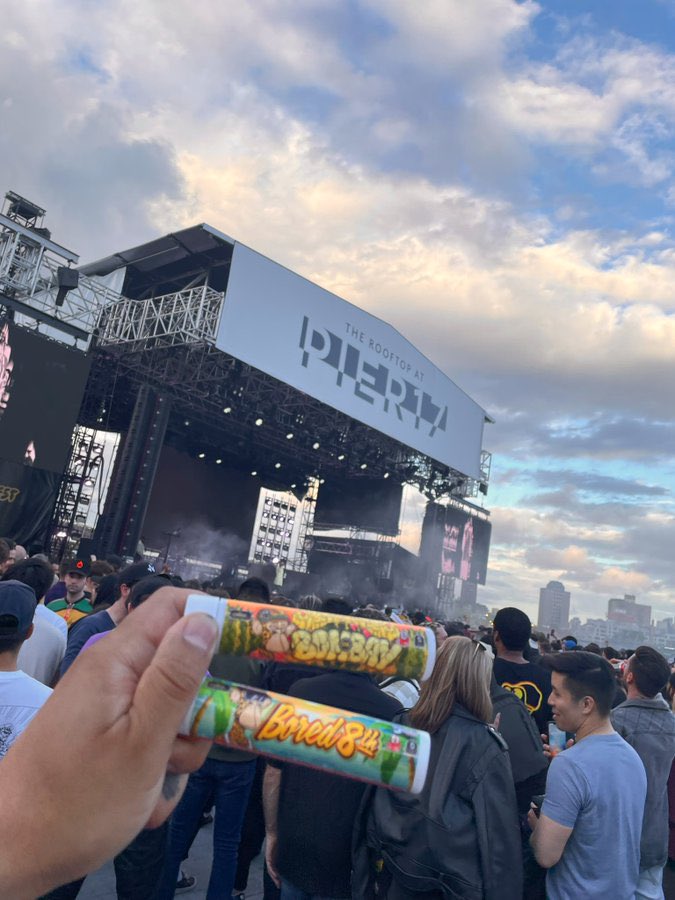 backpackboyzcl's tweet photo. their was a lot of #DrBombay &amp; #Bored8th in the air tonight! 
@SnoopDogg @champmedici 
#Apefest #ApeFest2022 https://t.co/QE2Myqvcoz