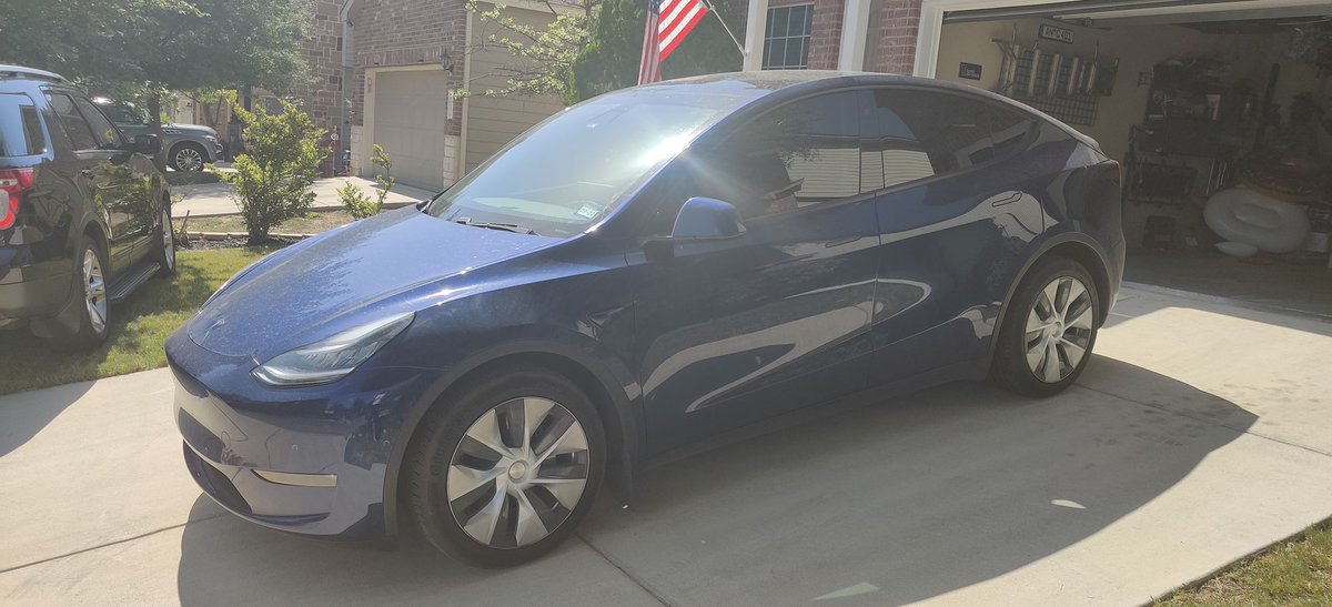 Taegeuk_Auto's tweet photo. This @Tesla Model Y came in for a much needed detail.  Full interior detail and wash/wax service!  Locals contact me for your vehicle detail services! #taegeukautowerkz #vehicledetail #tesla https://t.co/jPVkVGhKOv