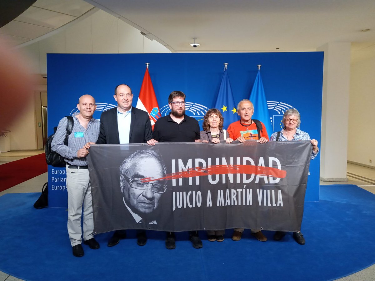 📣 Entidades memorialistas denuncian en Bruselas la impunidad del Estado español "que se niega a investigar y enjuiciar los crímenes franquistas": arainfo.org/?p=253034

#contraelolvido
Lo cuenta <a href="/igoiz17/">Iker G. Izagirre</a>