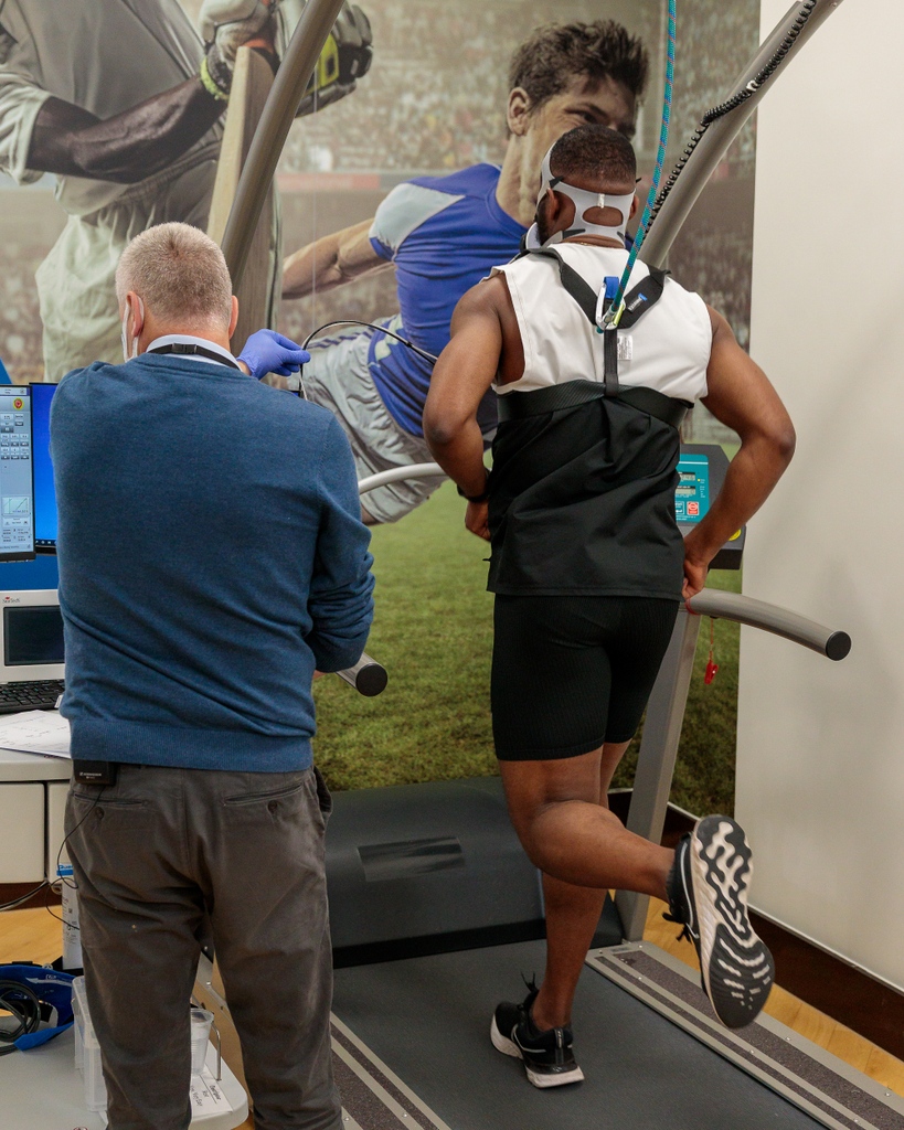 Shoot days with @Beacon Hospital are always the best. Our long term relationship means their content is on brand and consistent. If your brand is considering an in-house video team but unsure on the next steps, get in touch!

#videoproduction #setlife #videographer #videoshoot