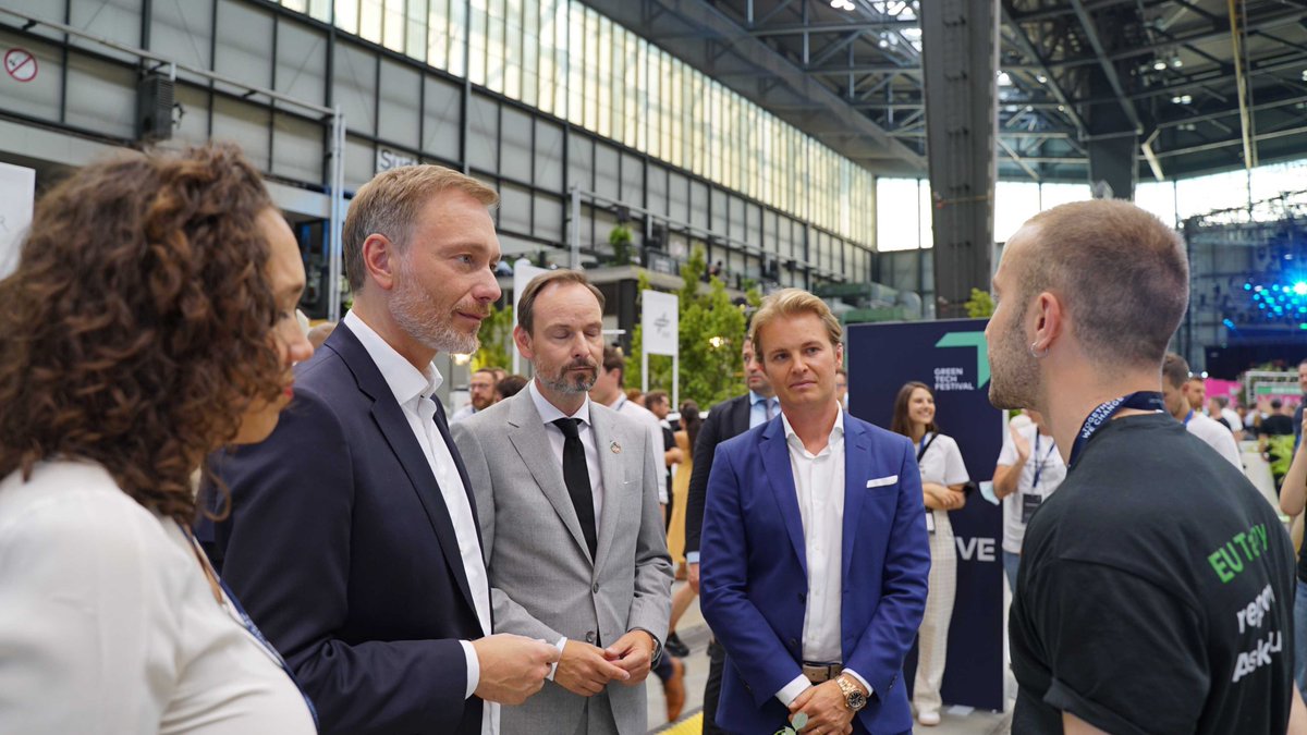 It was a great pleasure to chat about Briink's vision about the future of EU Taxonomy reporting with @c_lindner, @marcovoigt and @NicoRosberg yesterday at the @greentech_fest together with @nicolebuettner! #togetherwechange #greentechfestival2022 Photo credits: Maria Hummel