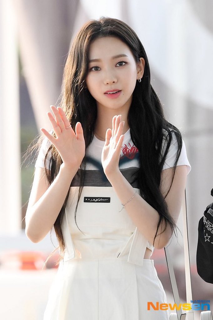 aespapicss_'s tweet photo. aespa ICN preview https://t.co/waLBSs95py