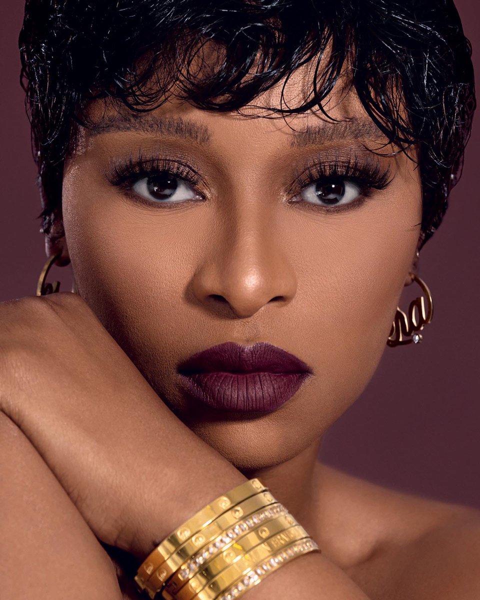 Nontando58's tweet photo. A snapshot of @GLAMOUR_sa’s cover story with @DJZinhle https://t.co/3kiZxw1xUp
#GLAM200
#GLAMxDjZinhle https://t.co/CHnaIikUWN