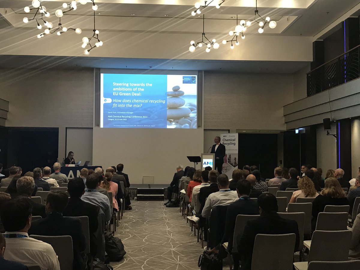 Cefic's tweet photo. "#Chemicalrecycling is here to complement #mechanicalrecycling and #waste is becoming ever more recognised as a resource", said Henk Pool, Cefic Innovation Manager at #ChemicalRecycling Conference by @Contact_AMI. Want to learn more about the topic? ♻️ 🧴 https://t.co/1cb7eyEcWV https://t.co/b7ZTJaKP61