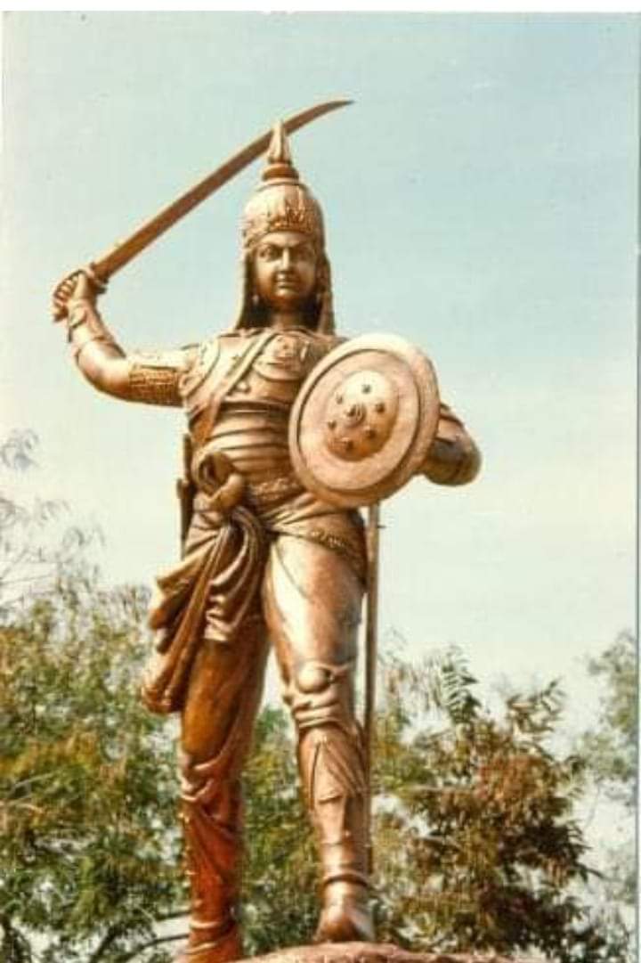 MohitSarware's tweet photo. अपार पराक्रम ,वीरता,शौर्य और सुव्यवस्थित शासन के लिए प्रसिध्द गोंडवाना कि महारानी दुर्गावती जी के  बलिदान दिवस् पर कोटि-कोटि-नमन्.
#सेव_जोहार 🙏💐 https://t.co/YDALzENwNZ https://t.co/NgqYoRUilU