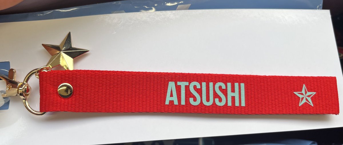 ponde87's tweet photo. @7O1O___3 はじめまして。検索より失礼致します。
当方フラッグストラップATSUSHIを所持しております。
郵送での亜嵐との交換は可能でしょうか？
ご検討の程、よろしくお願い致します。 https://t.co/yxSMxmTcPl