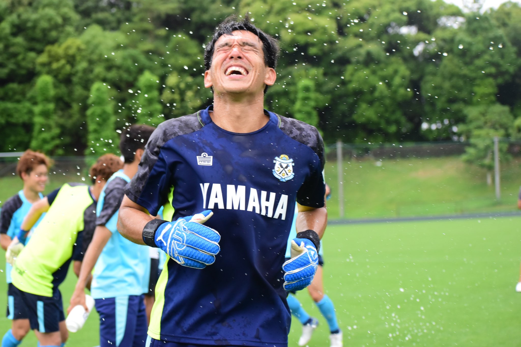 ジュビロ磐田 6月の雨 に打たれて Jubilogobeyond 八田直樹 袴田裕太郎 T Co Vx4fbsugue Twitter