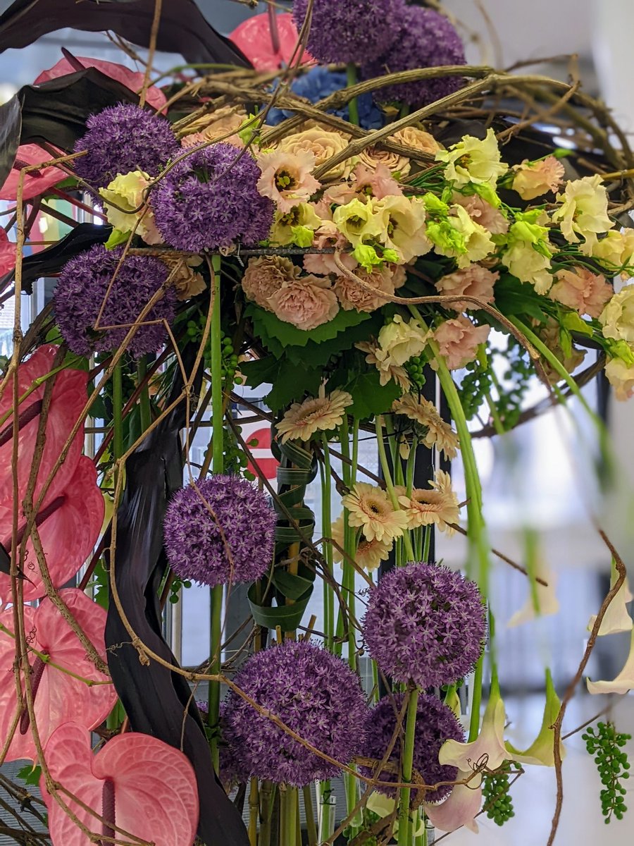 gillesdidier6's tweet photo. Work of my students preparing the Master florist level ! Exam next Wednesday ! #masterflorist #flowers #floraldesign #floralart https://t.co/YRBPKmDhqB