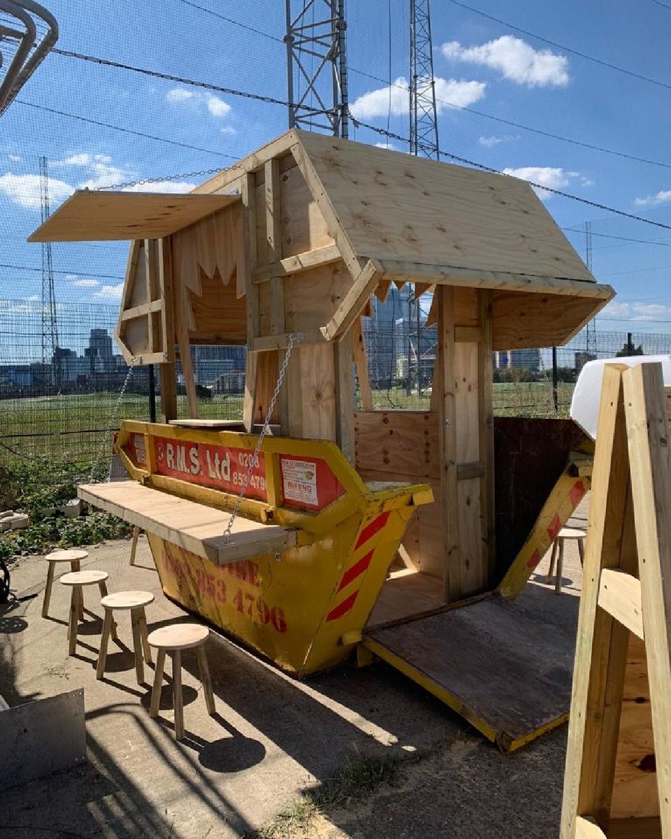ThePeninsulist's tweet photo. Fandangoe Skip project by @fandangoekid, @caukinstudio & @skipgallery is in progress and we can't wait to host it at Greenwich Peninsula. Stop by for ice cream, workshops, and brilliant therapy sessions. 💥🍦
Book a workshop here: https://t.co/f2q17cphHI 🙌
#skipgallery https://t.co/qIGWMcmSLV