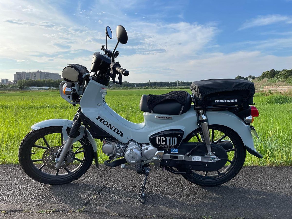 sekitomo_mo's tweet photo. エンデュリスタンのパニアトッパーの上から、デイトナのカバーをかけたらさらに好みの見た目になりました。
主張しないリアキャリアが良い💕
あくまでクロスカブ110が主役。
#クロスカブ110
#JA60
#プコブルー
#エンデュリスタン
#パニアトッパー https://t.co/sl7rEKymTL