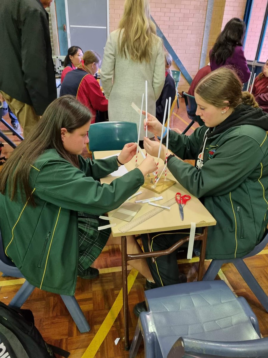 HighIngleburn's tweet image. Today the Year 10 students attended the Science and Engineering Challenge.
22 of our students competed against other schools in various science and engineering challenges. A huge congratulations as they received 3rd place.
#sciencechallenge #LoveWhereYouLearn