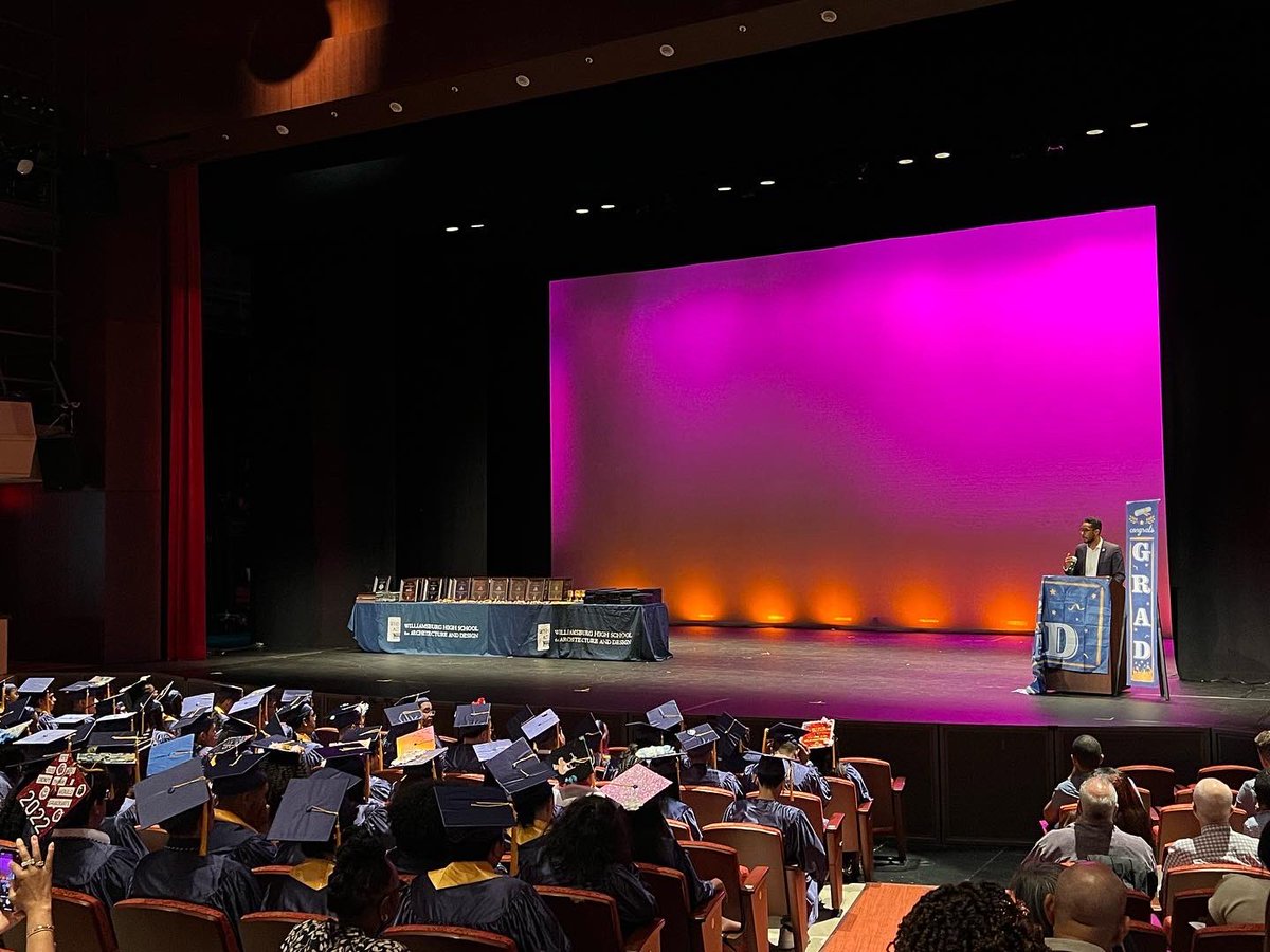 OfficialWHSAD's tweet photo. Congratulations to @OfficialWHSAD’s Graduating Class of 2022. Go into the world and do good. We wish you all the best of luck. A special thanks to @BKBPReynoso for delivering a motivational keynote address. @ExecSuptKWatts @BKNHSSuptRoss @AndradaF_TDEC https://t.co/tSgiYgA1yF