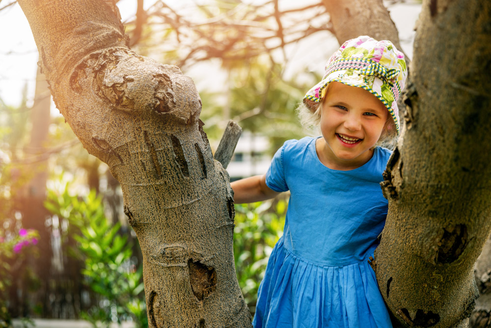 Adventurous play - is it worth the risk? | via Dr Jamie Galpin <a href="/nasen_org/">nasen</a> <a href="/LEGOfoundation/">The LEGO Foundation</a> bit.ly/3xPzWir