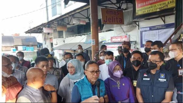Mendag Zulkifli Sebut Lonjakan Harga Cabai sebagai Bonus bagi Petani, IKAPPI: Kesalahan Berlogika dlvr.it/SSm07b